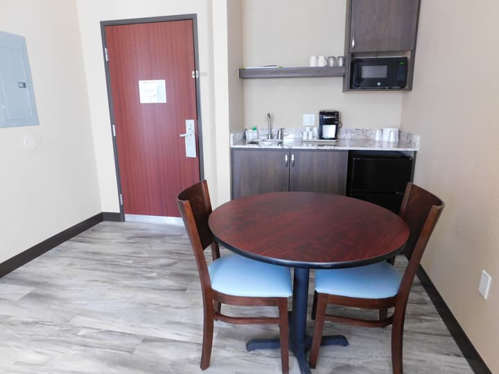 Island Suites
