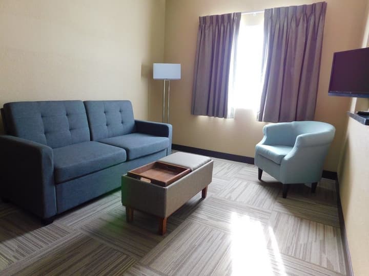 Island Suites