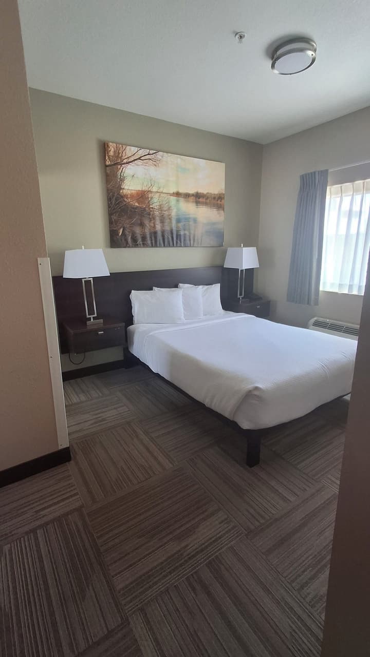Island Suites