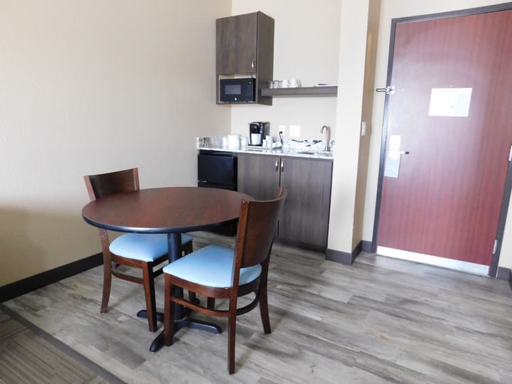 Island Suites