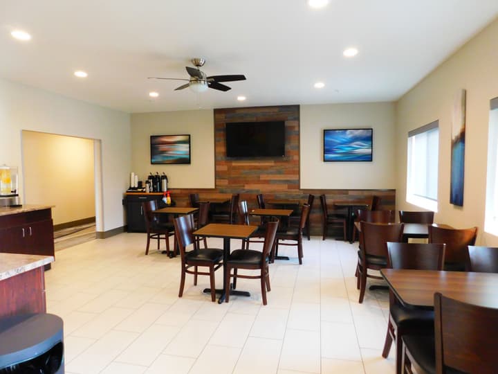 Island Suites
