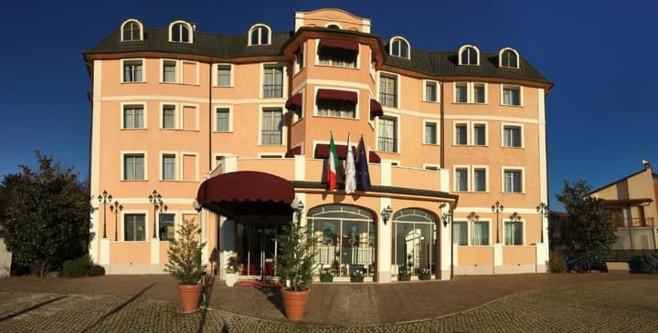 Green Hotel