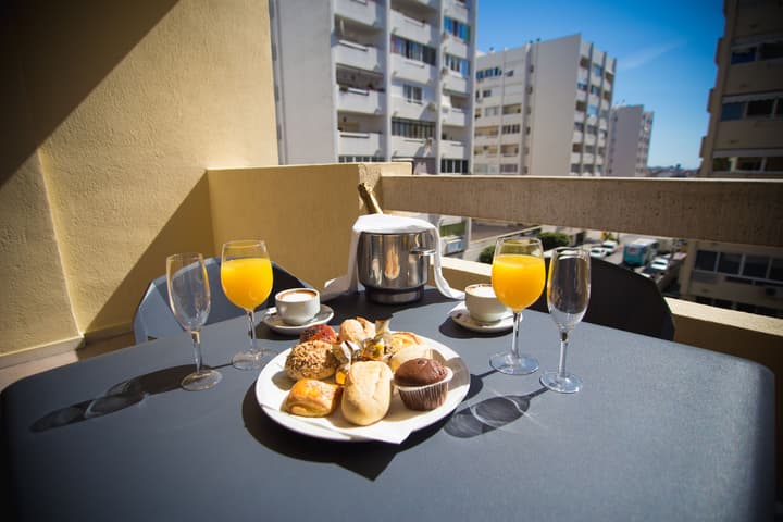Ona Marbella Inn