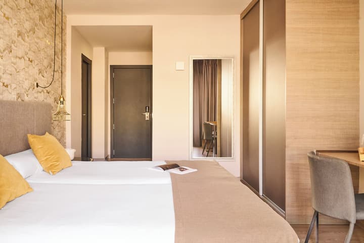 Ona Marbella Inn