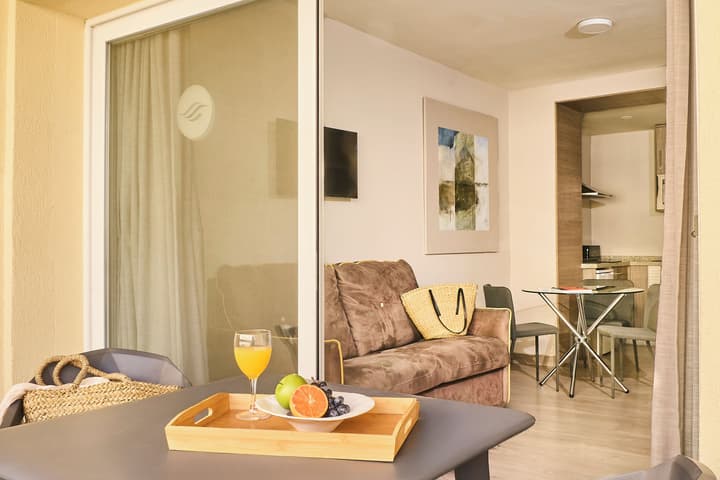 Ona Marbella Inn