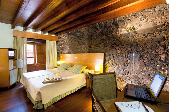 Hotel LIVVO La Quinta Roja