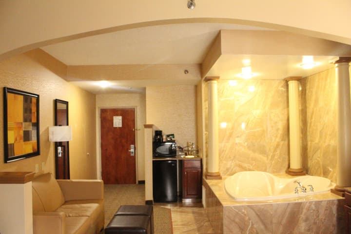 Quality Suites NYC Gateway