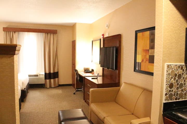 Quality Suites NYC Gateway