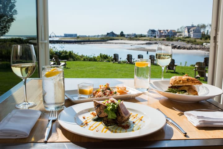 Breakwater Inn