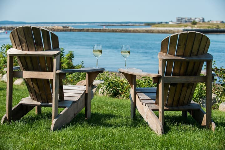 Breakwater Inn