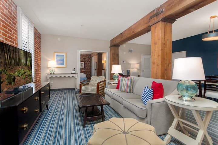 Argonaut Hotel