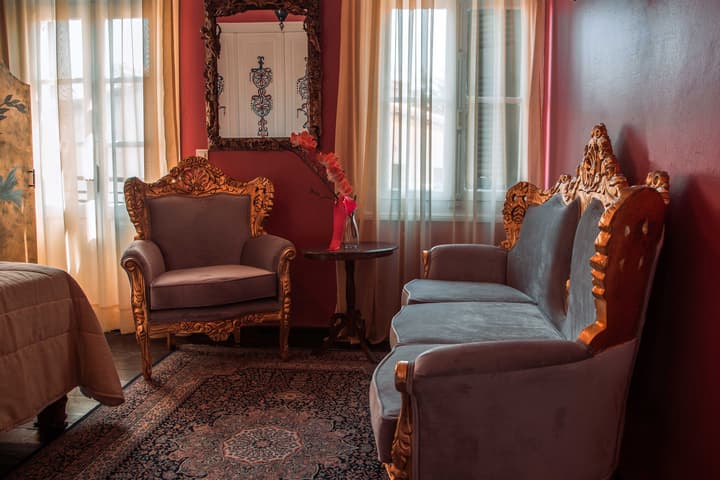 Ilion Hotel Suites