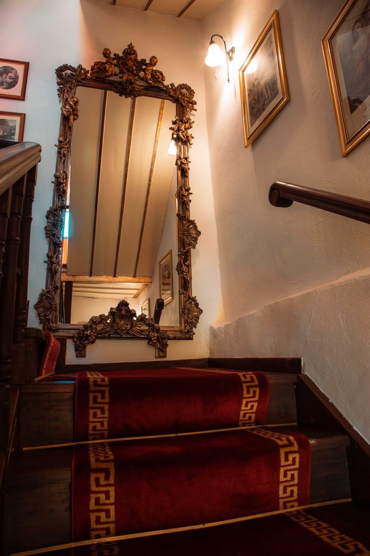 Ilion Hotel Suites