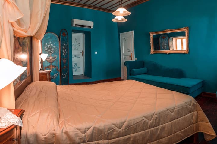 Ilion Hotel Suites