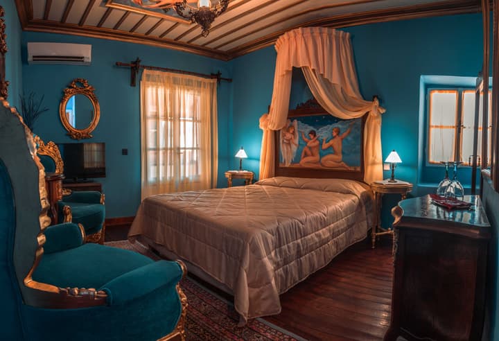 Ilion Hotel Suites