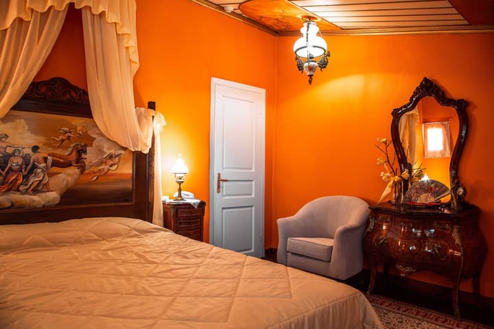 Ilion Hotel Suites