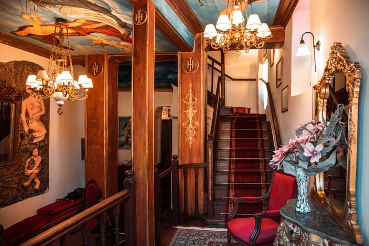 Ilion Hotel Suites