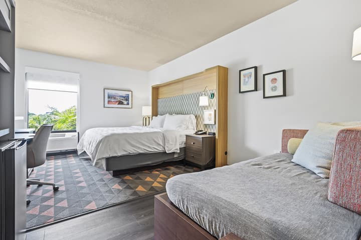 Holiday Inn St. Petersburg West by IHG