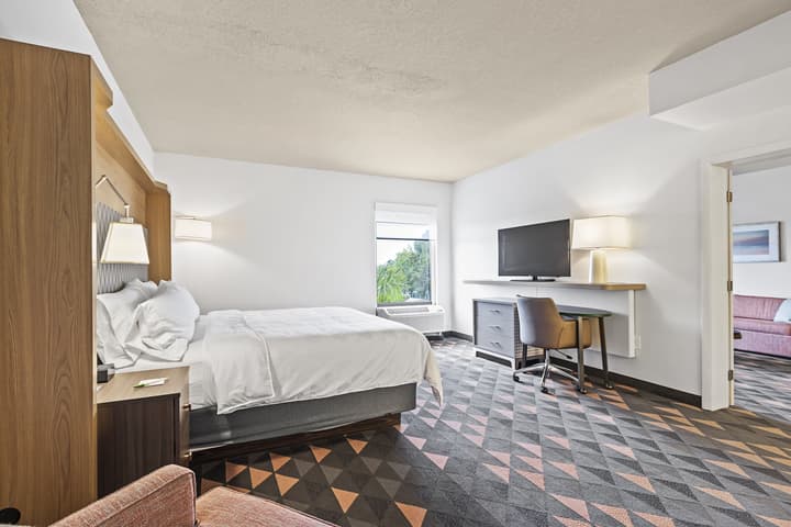 Holiday Inn St. Petersburg West by IHG