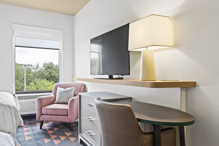 Holiday Inn St. Petersburg West by IHG