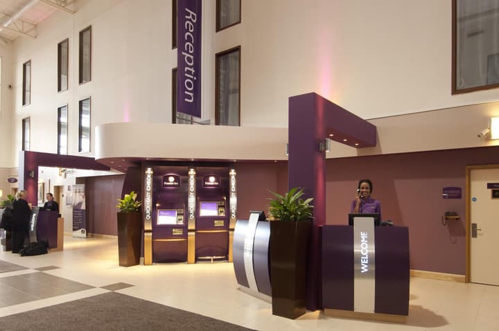 Premier Inn London Heathrow Airport T2 & T3 - Bath Road