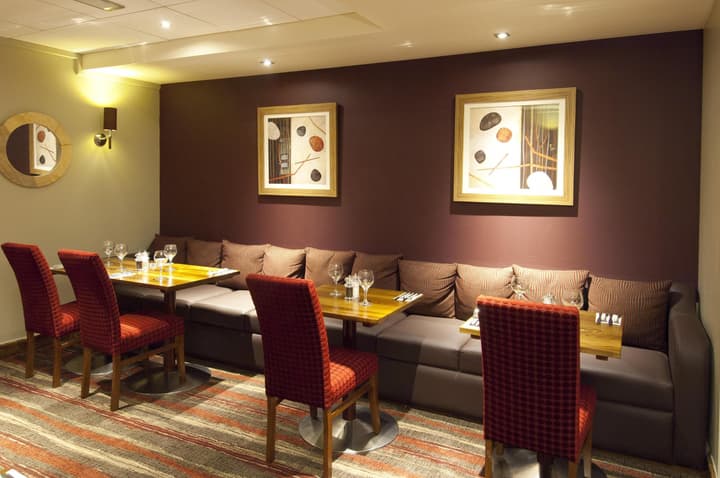 Premier Inn London Heathrow Airport T2 & T3 - Bath Road