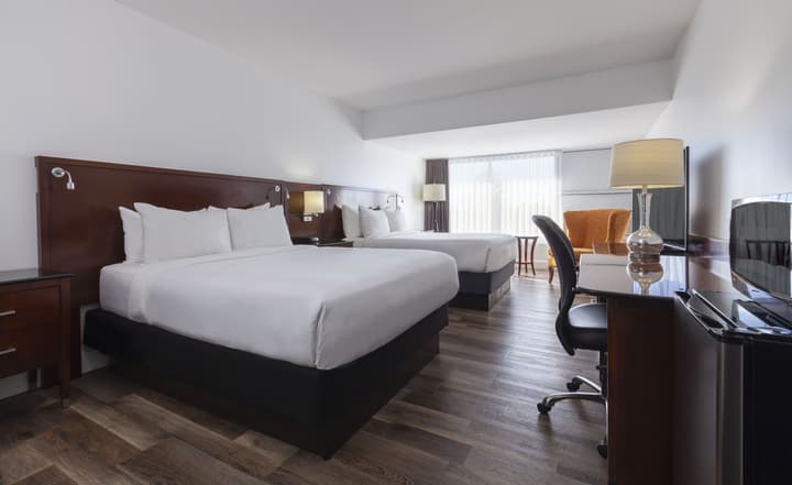 Strata Hotel