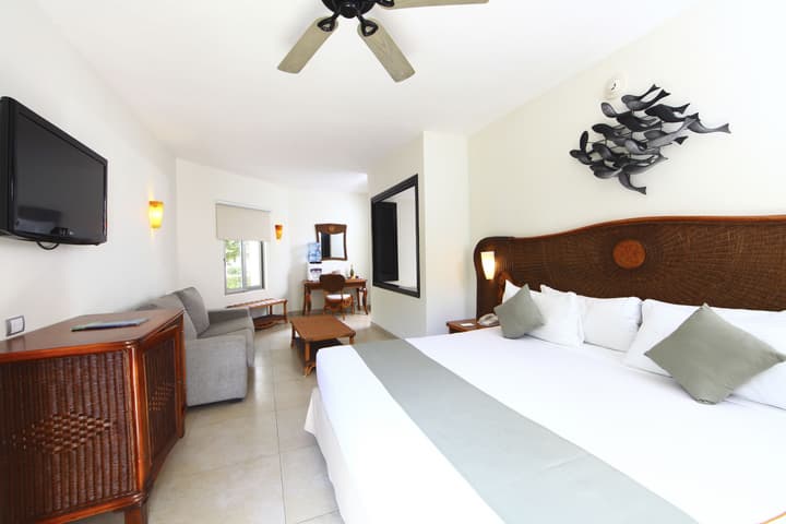 Sandos Caracol Nature Resort & Water Park All Inclusive