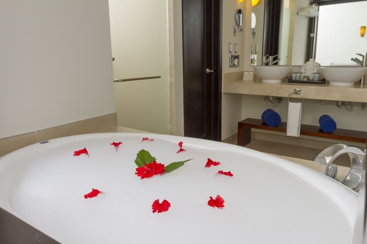 Sandos Caracol Nature Resort & Water Park All Inclusive