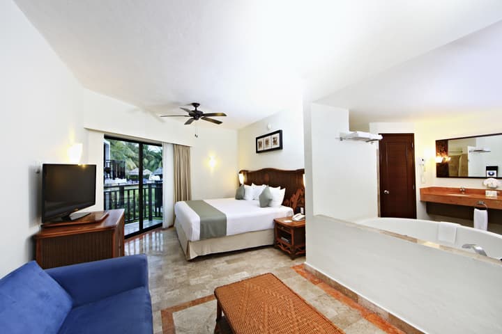 Sandos Caracol Nature Resort & Water Park All Inclusive