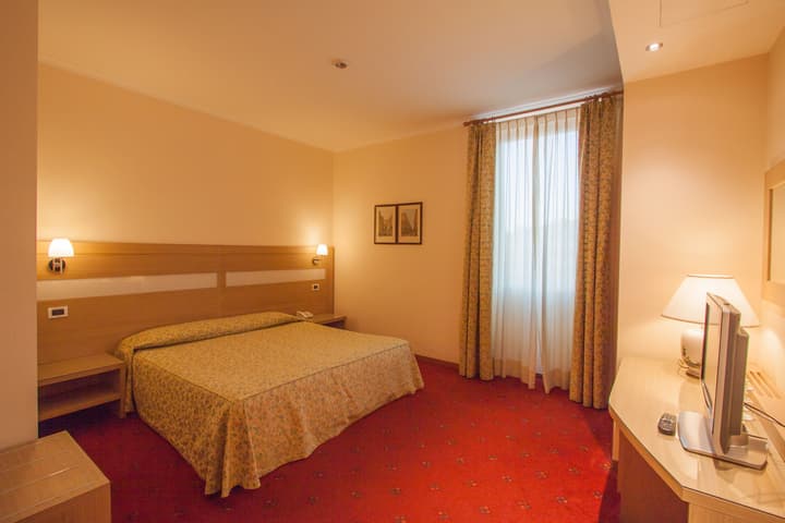 Laurentia Hotel