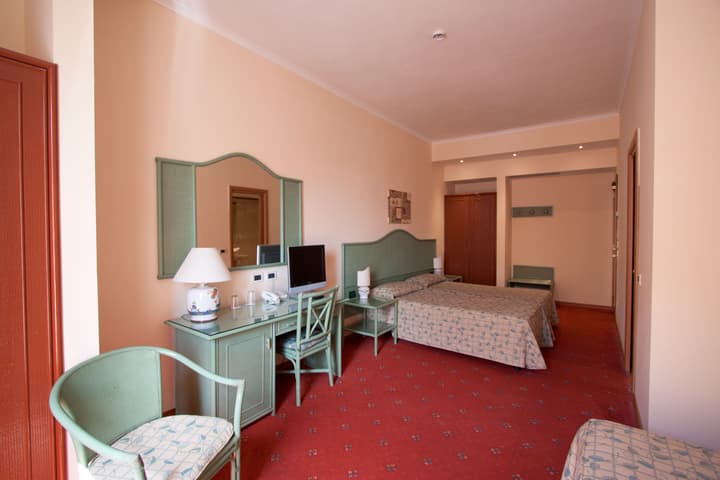 Laurentia Hotel