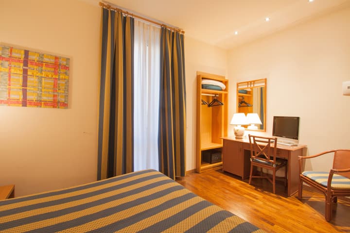 Laurentia Hotel