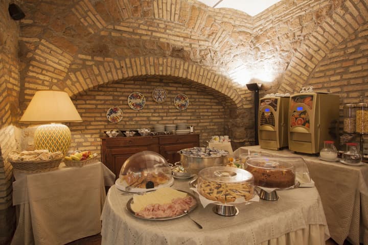 Laurentia Hotel