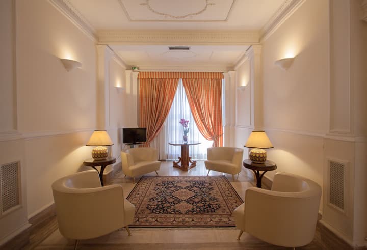 Laurentia Hotel