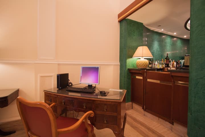 Laurentia Hotel