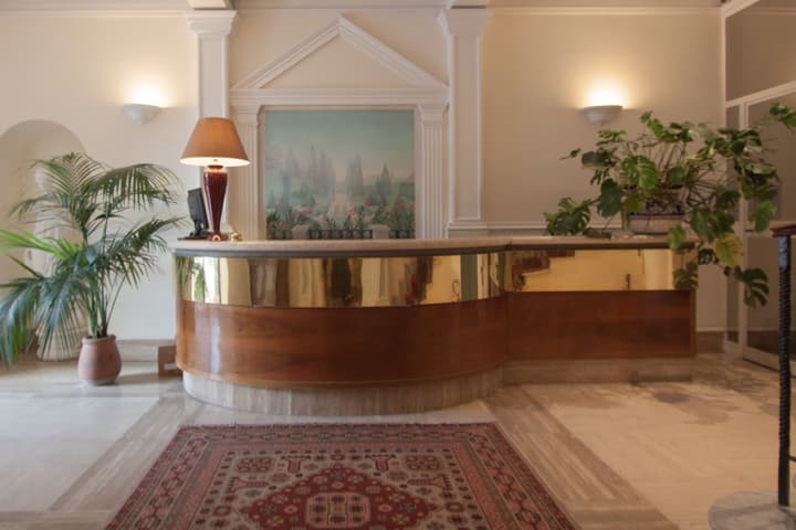 Laurentia Hotel