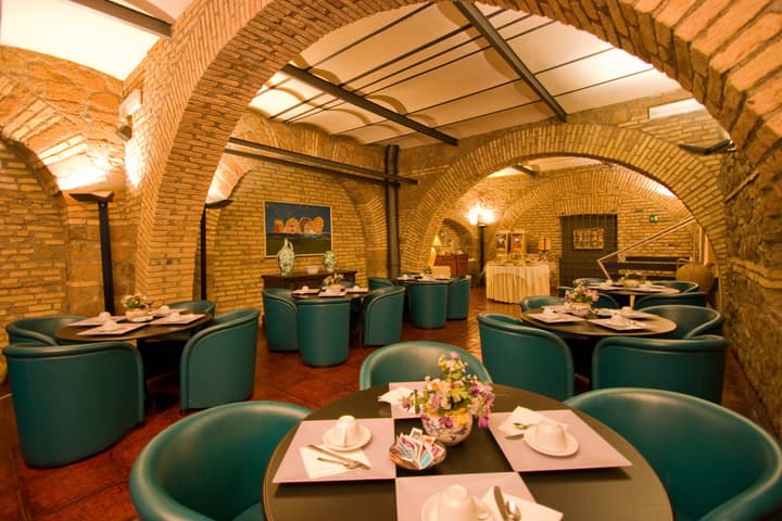 Laurentia Hotel