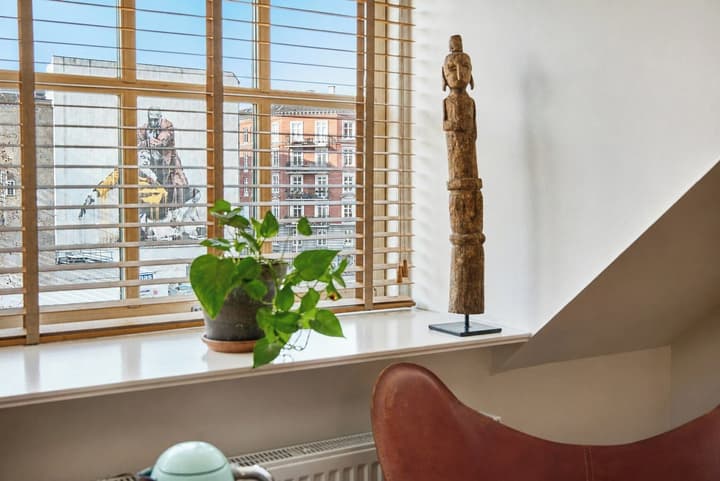 66 Guldsmeden