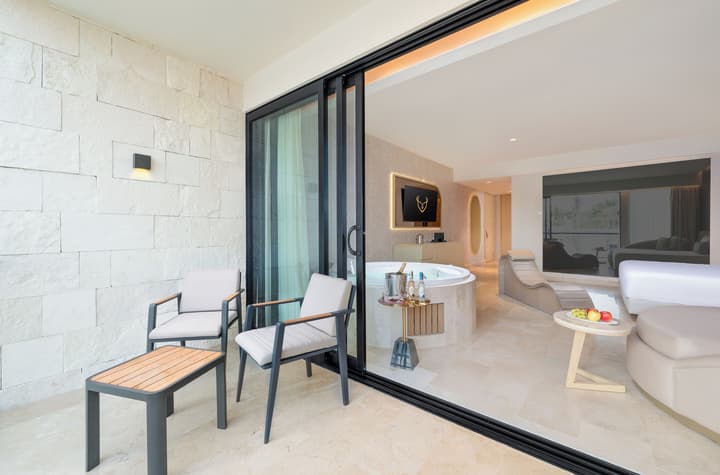Desire Riviera Maya Resort – All Inclusive, Exclusively for Couples
