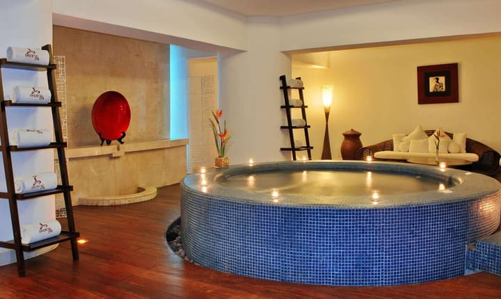 Hotel Emporio Acapulco