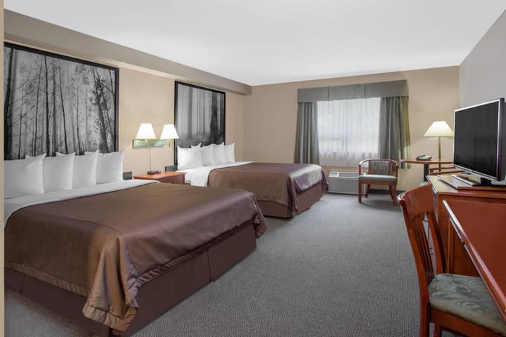 Super 8 by Wyndham Sault Ste Marie On