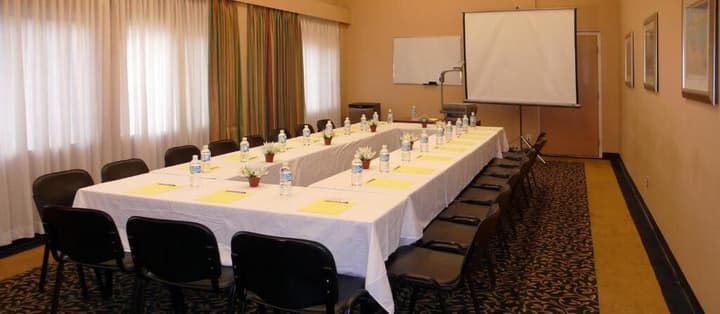 Red Lion Inn and Suites