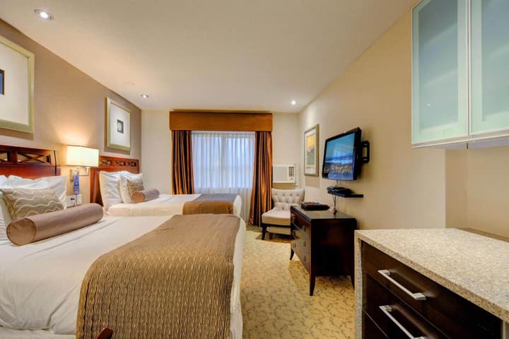 Red Lion Inn and Suites