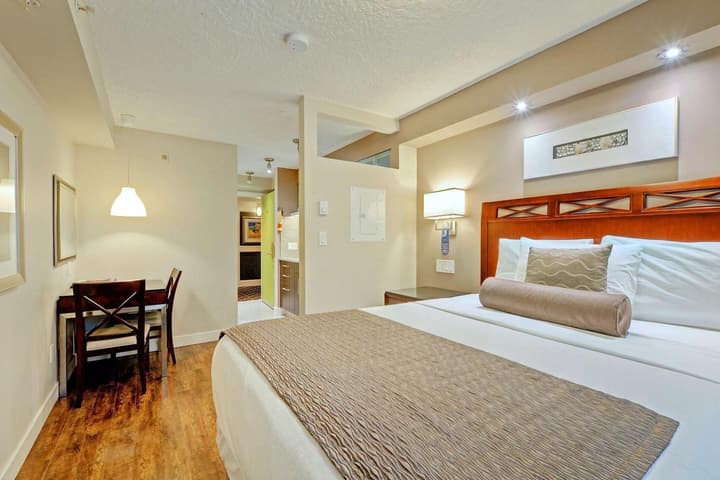 Red Lion Inn and Suites