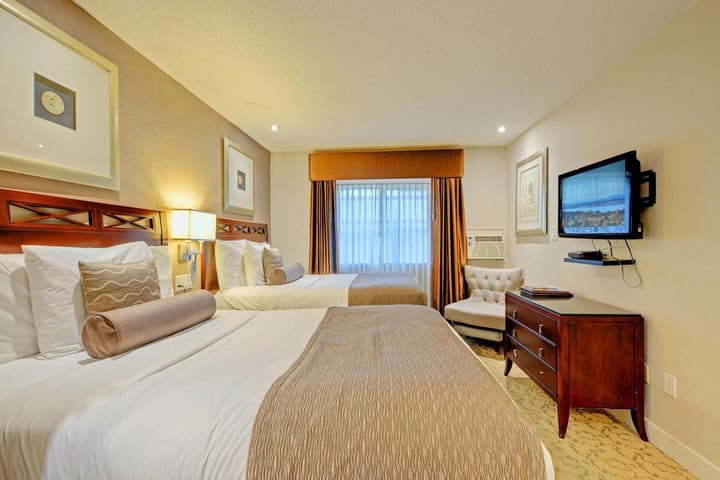 Red Lion Inn and Suites