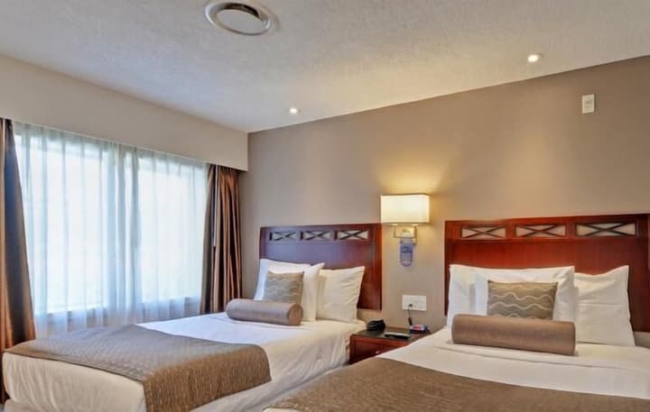 Red Lion Inn and Suites
