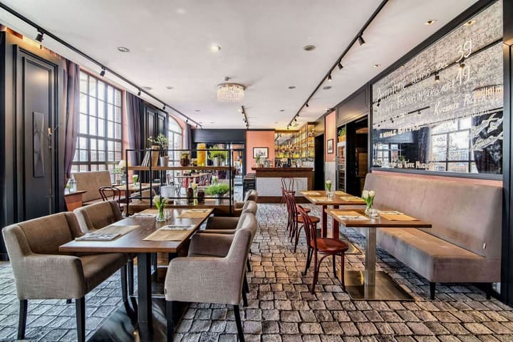 Hanza Hotel