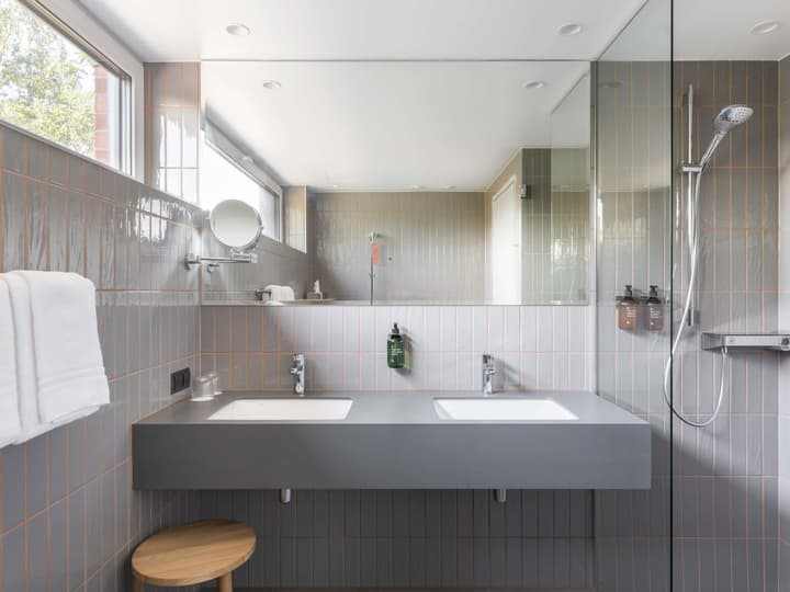 Oru Hub Hotel Tallinn - Handwritten Collection