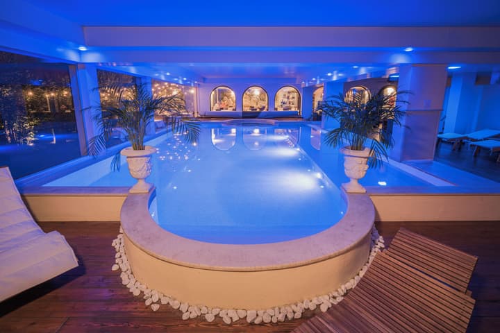 Admiral Hotel Villa Erme